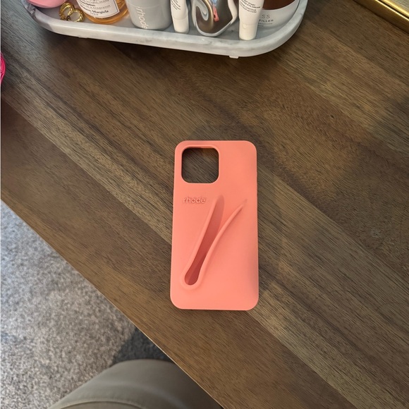 RHODE Phone Case in Peach Pit - iPhone 15 Pro Max